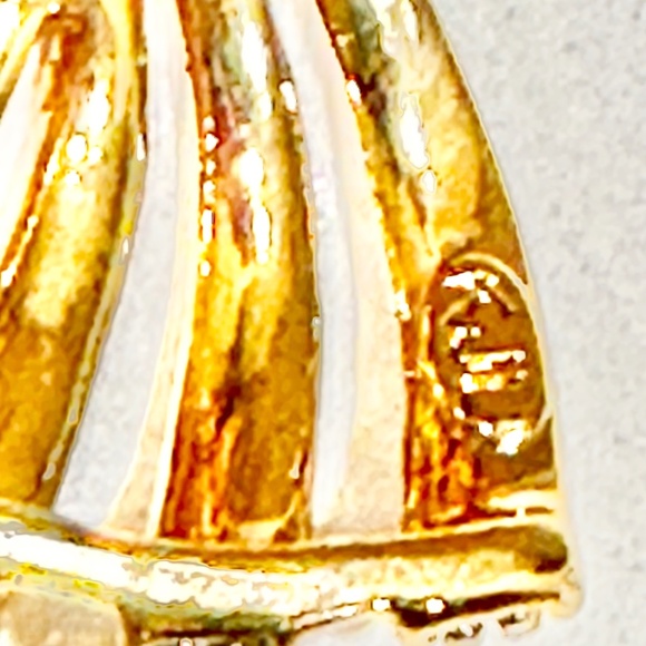 Jewelry, Kenneth Jay Lane (KJL) Fan-shaped Rhinestone Earrings - Picture 4 of 4